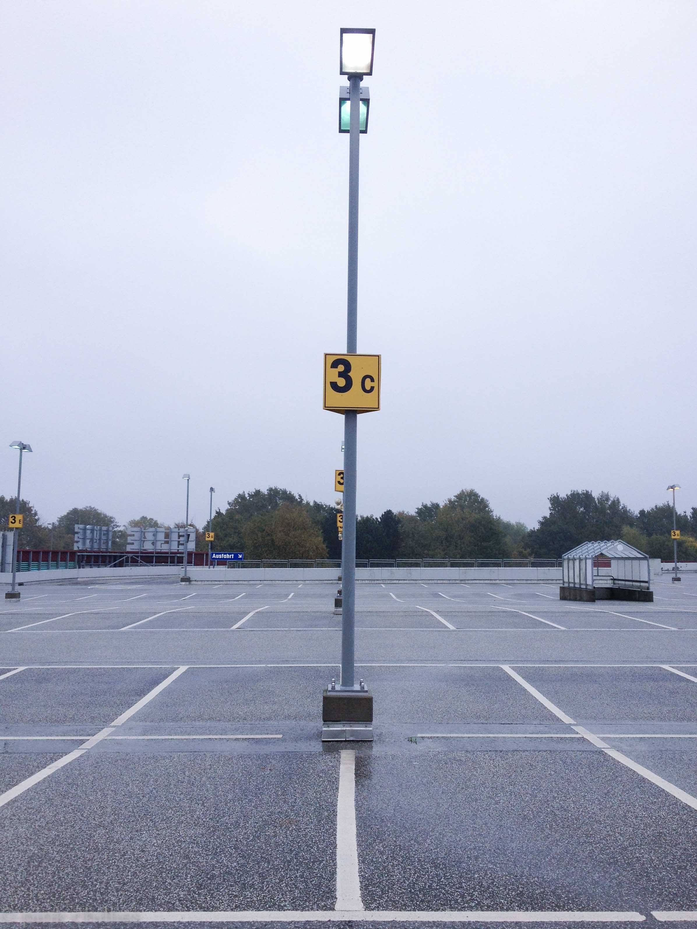 Parkplatz Elbeeinkaufszentrum